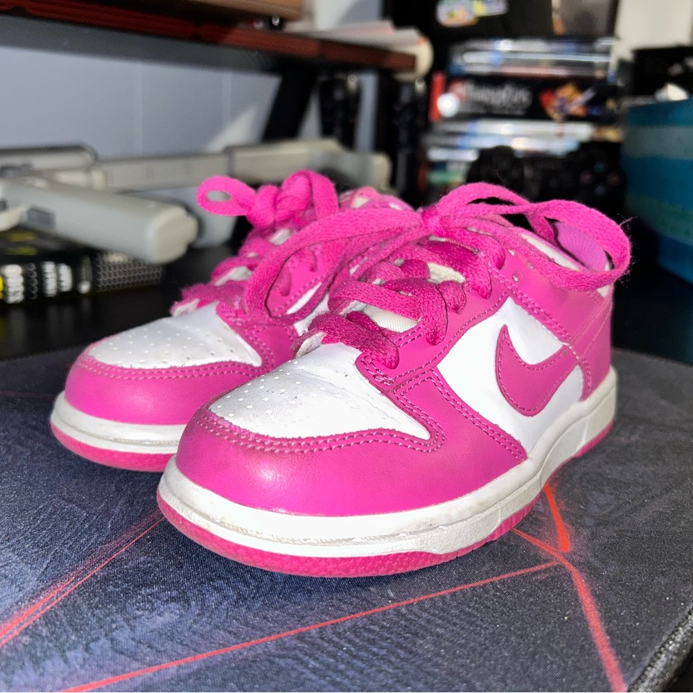 Kids Nike Dunk “Laser Fuchsia”